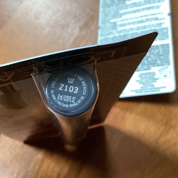 Loreal Paris Voluminous Original/Curved Mascara Bundle NEW - Picture 9 of 10